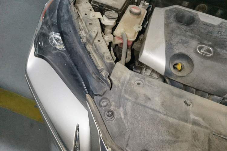 Used Lexus NX 2015 200 Front-Wheel Drive X-Trail SE Edition Engine Bay Right