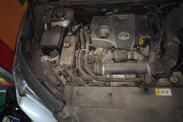 Used Lexus NX 2015 200T All-Wheel-Drive Fēngshàng Edition Engine Bay Right