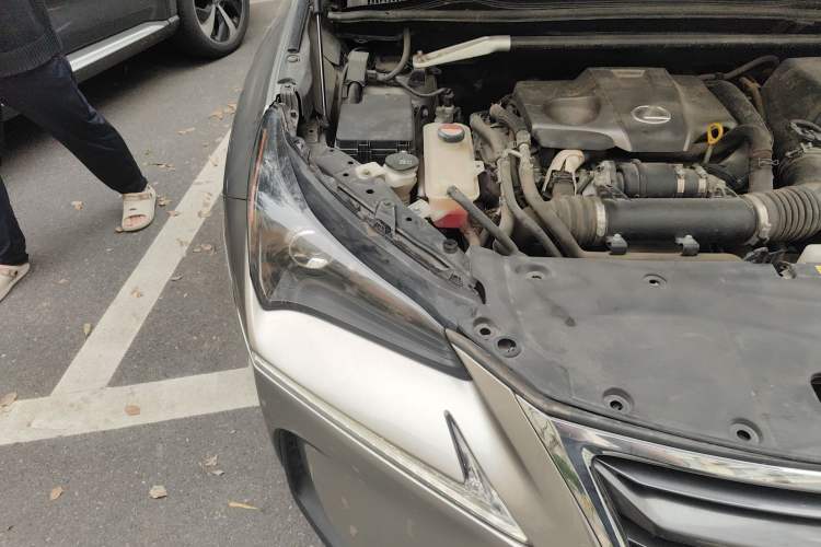 Used Lexus NX 2015 200T All-Wheel-Drive Fēngshàng Edition Engine Bay Right