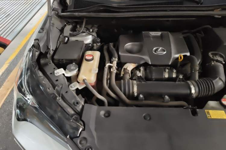 Used Lexus NX 2015 200T All-Wheel-Drive Fēngshàng Edition Engine Bay Right