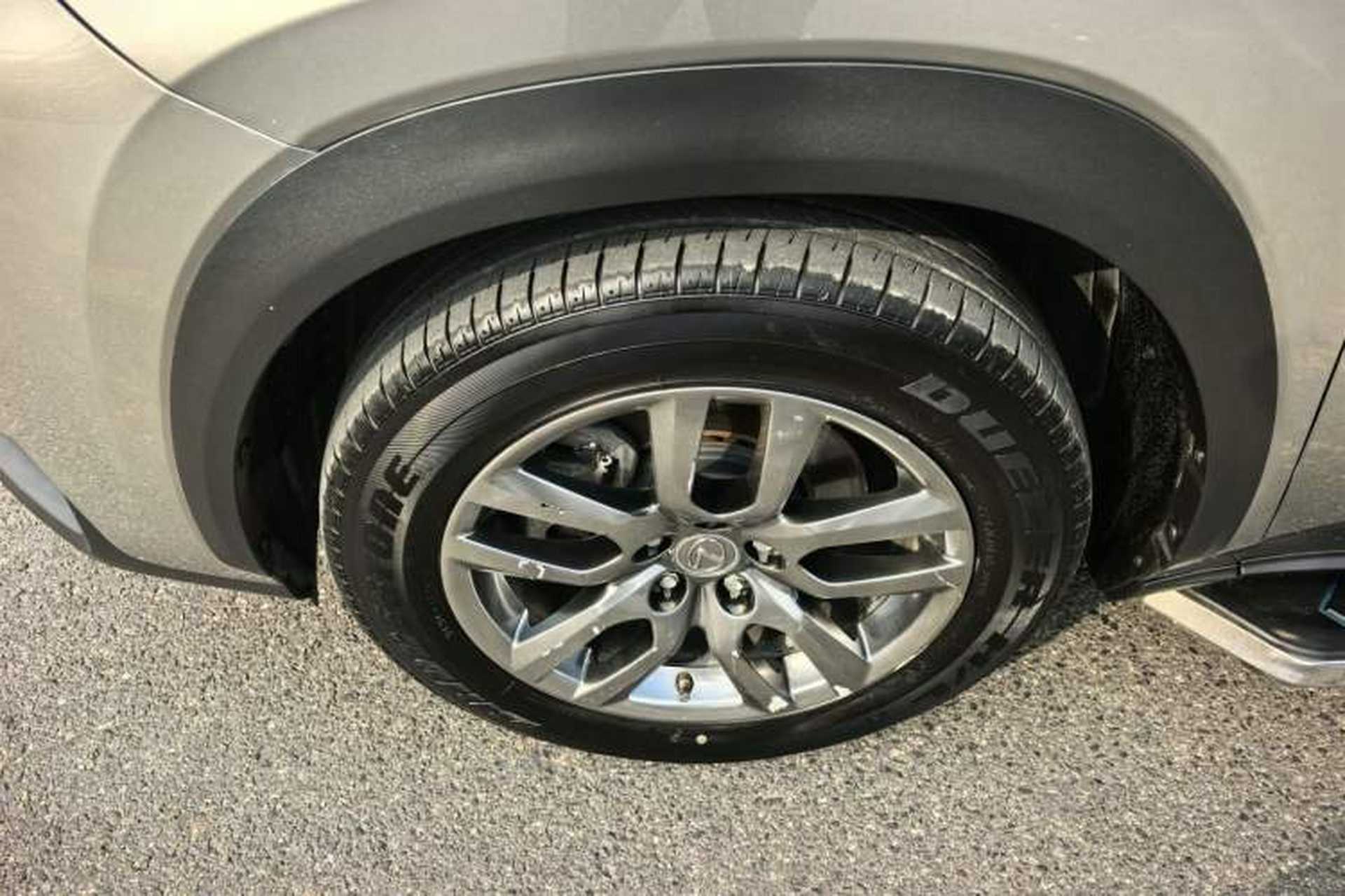 Used Lexus NX 2015 300h All-Wheel-Drive Fēngzhì Edition Exterior 10