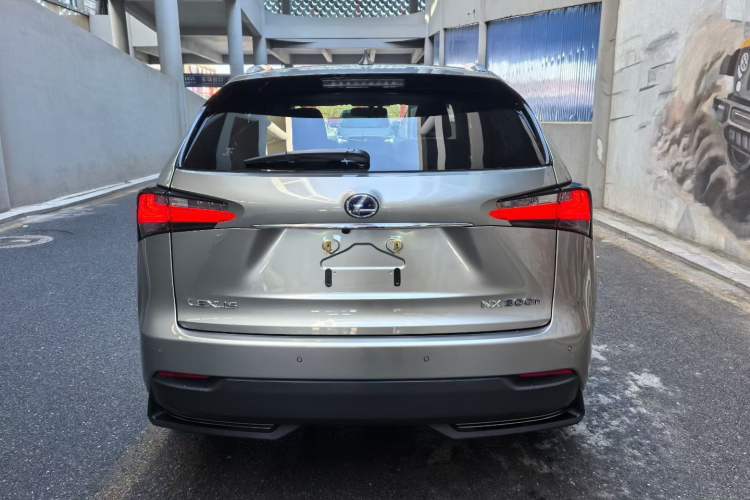 Used Lexus NX 2015 300h Front-Drive Fēngshàng Edition Exterior 4