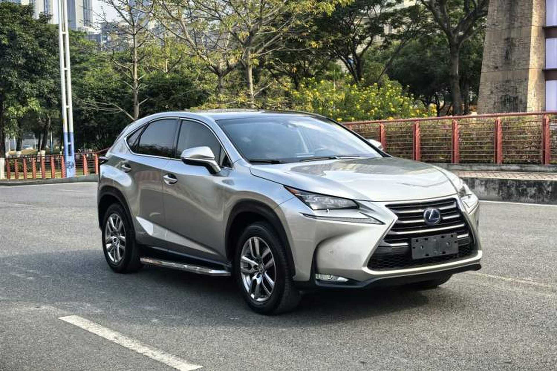Used Lexus NX 2015 300h All-Wheel-Drive Fēngzhì Edition Exterior 5