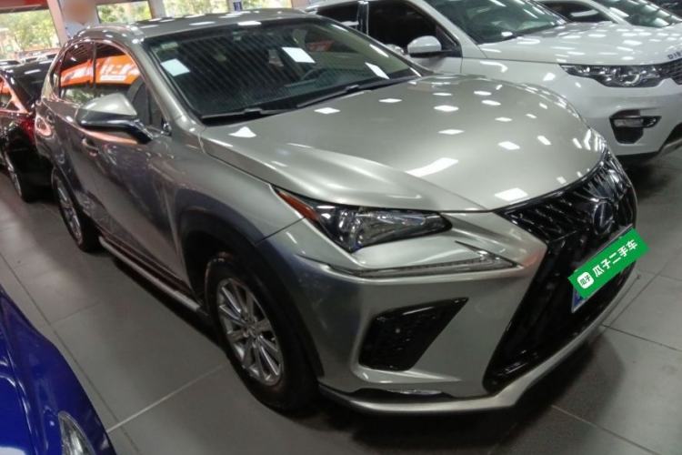 Used Lexus NX 2015 300h Front-Drive Fēngshàng Edition Front Right 45 Deg