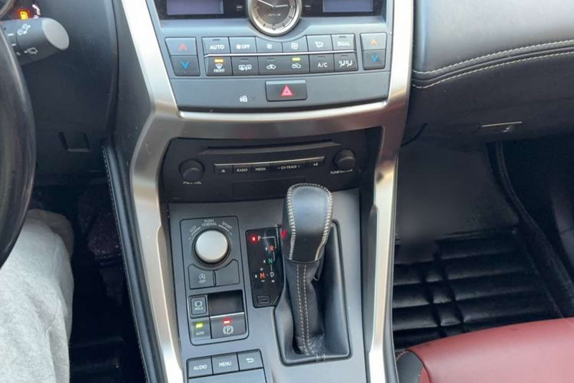 Used Lexus NX 2015 200T All-Wheel-Drive Fēngshàng Edition Gear Lever