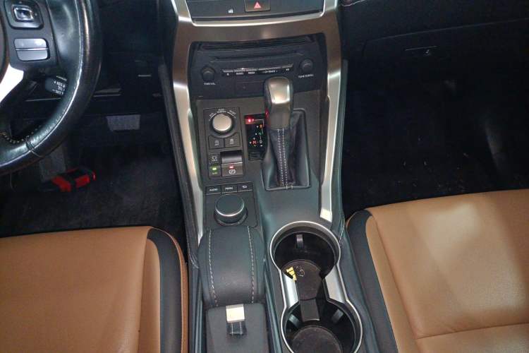 Used Lexus NX 2015 200T All-Wheel-Drive Fēngshàng Edition Gear Lever