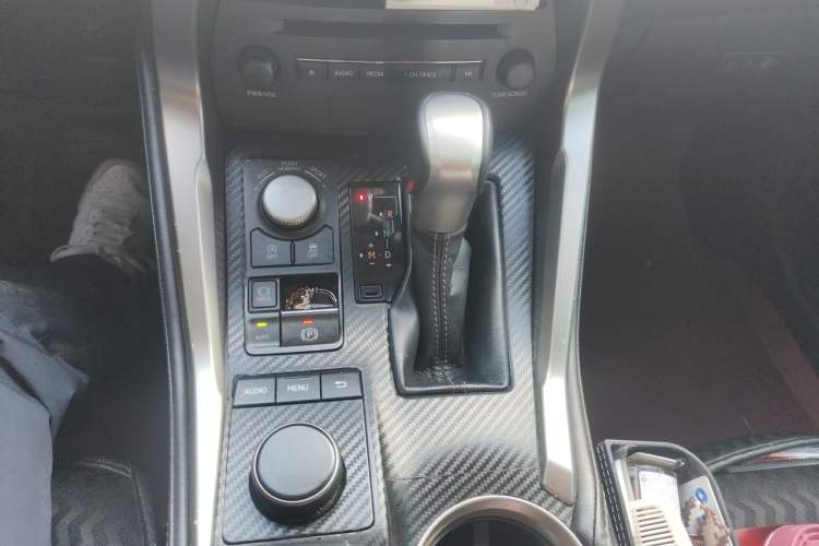Used Lexus NX 2015 200 Front-Wheel Drive X-Trail SE Edition Gear Lever