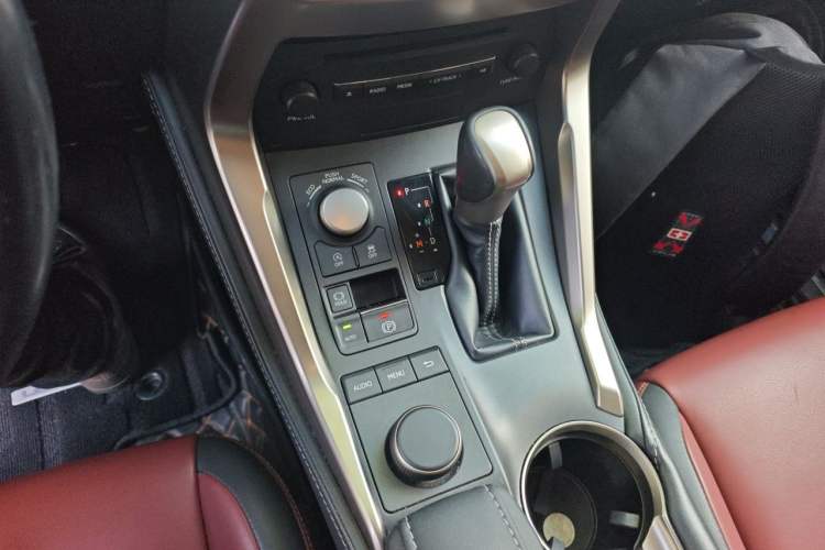 Used Lexus NX 2015 200T All-Wheel-Drive Fēngshàng Edition Gear Lever