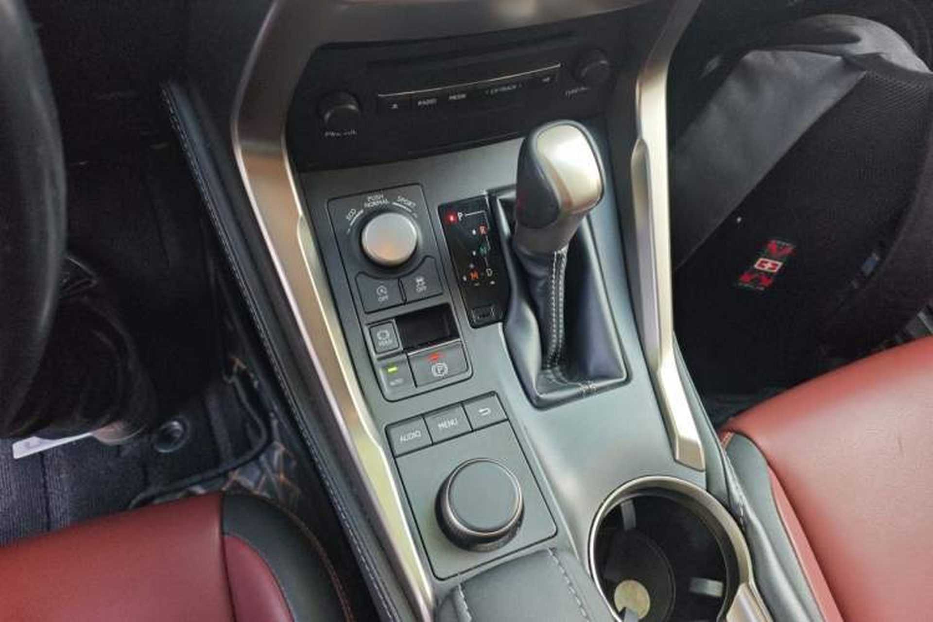 Used Lexus NX 2015 200T All-Wheel-Drive Fēngshàng Edition Gear Lever
