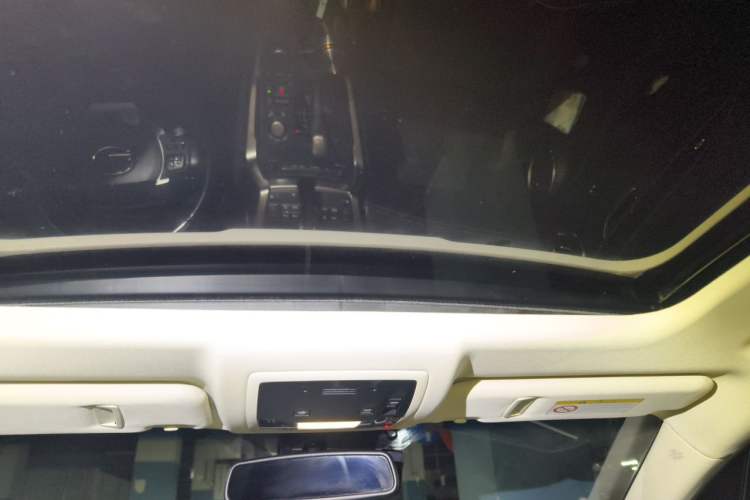 Used Lexus NX 2015 300h All-Wheel-Drive Fēngzhì Edition Headliner