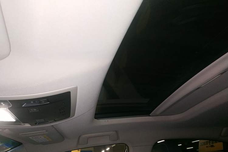 Used Lexus NX 2015 200T All-Wheel-Drive Fēngshàng Edition Headliner