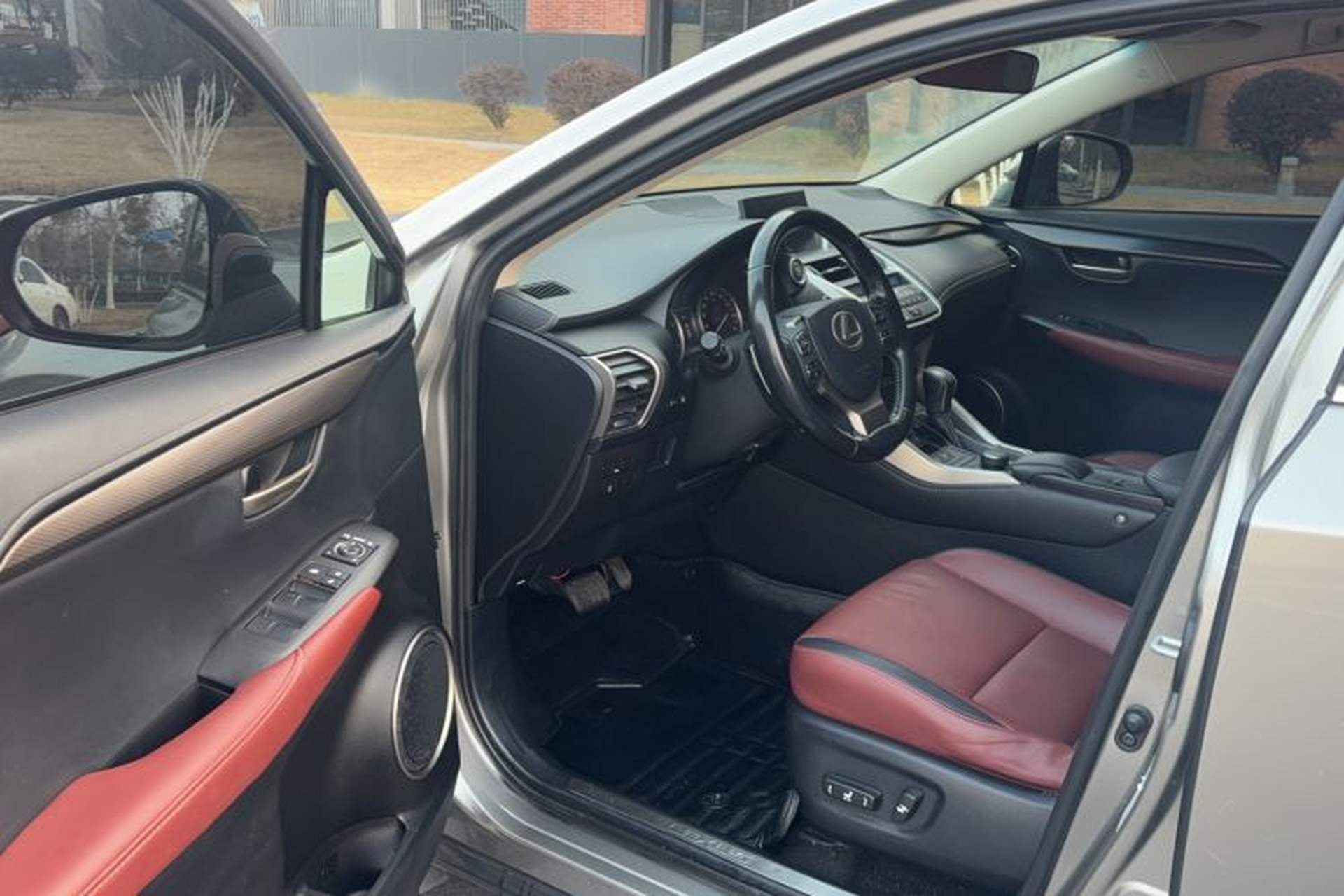 Used Lexus NX 2015 200T All-Wheel-Drive Fēngshàng Edition Interior 1