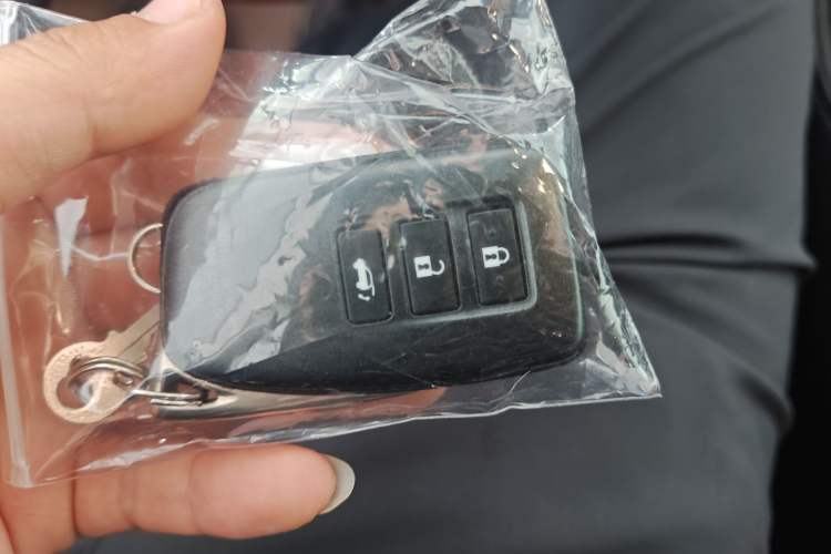 Used Lexus NX 2015 300h All-Wheel-Drive Fēngzhì Edition Interior 1