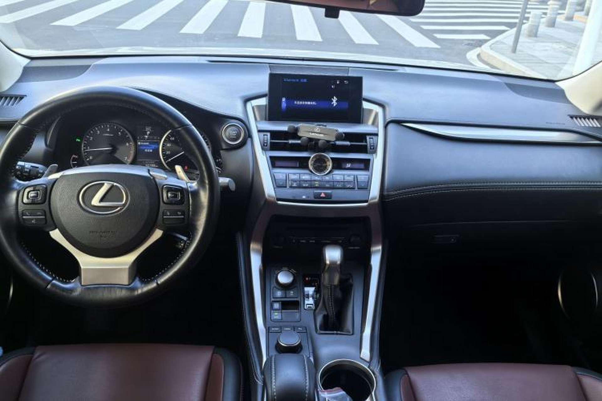 Used Lexus NX 2015 200T All-Wheel-Drive Fēngshàng Edition Interior 3
