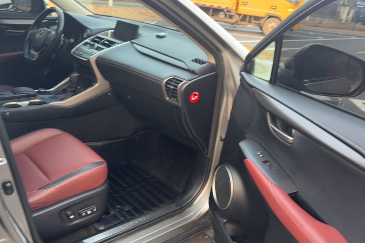 Used Lexus NX 2015 200T All-Wheel-Drive Fēngshàng Edition Interior 5