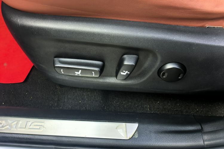 Used Lexus NX 2015 300h All-Wheel-Drive Fēngzhì Edition Interior 6