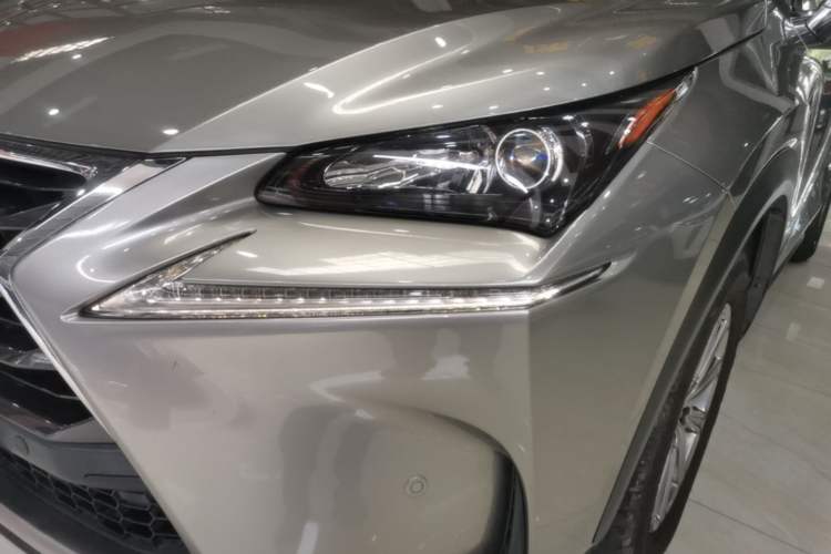 Used Lexus NX 2015 200 Front-Wheel Drive X-Trail SE Edition Left Front Headlight