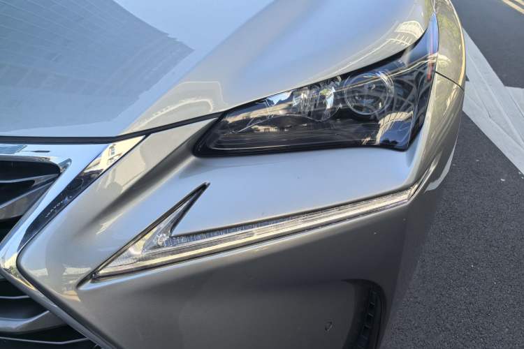 Used Lexus NX 2015 200T All-Wheel-Drive Fēngshàng Edition Left Front Headlight