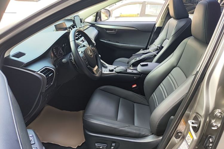 Used Lexus NX 2015 200T All-Wheel-Drive Fēngshàng Edition Left Front Seat