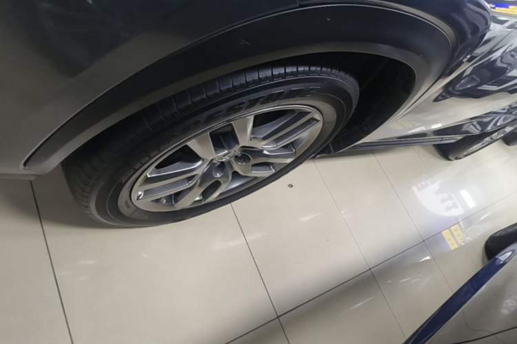 Used Lexus NX 2015 200T All-Wheel-Drive Fēngshàng Edition Left Front Wheel Hub