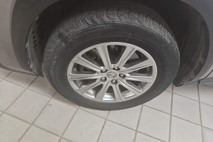 Used Lexus NX 2015 200 Front-Wheel Drive X-Trail SE Edition Left Front Wheel Hub