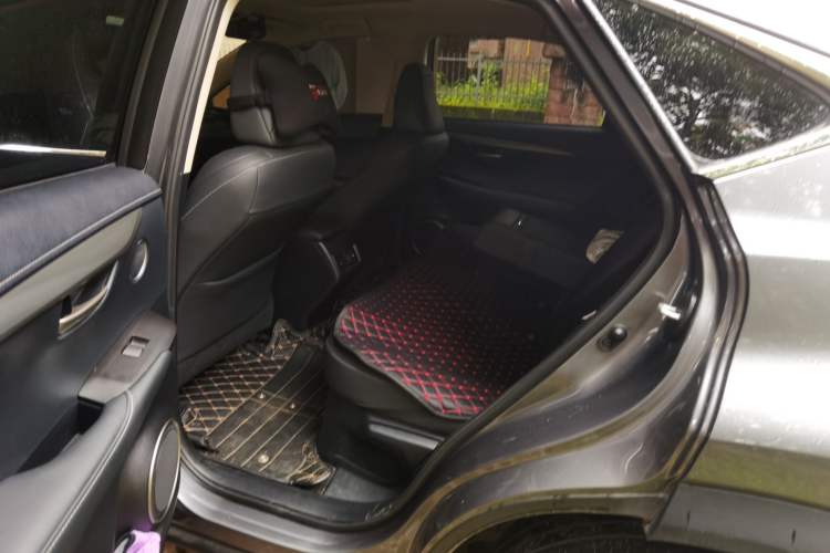 Used Lexus NX 2015 200T All-Wheel-Drive Fēngshàng Edition Left Rear Seat