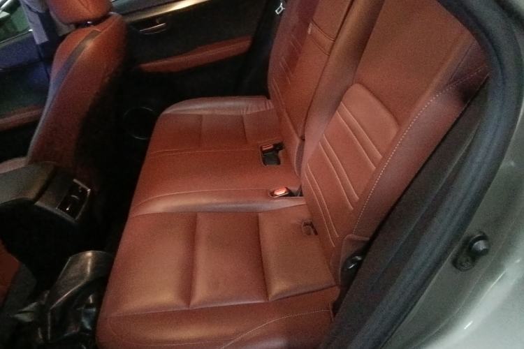 Used Lexus NX 2015 300h Front-Drive Fēngshàng Edition Left Rear Seat