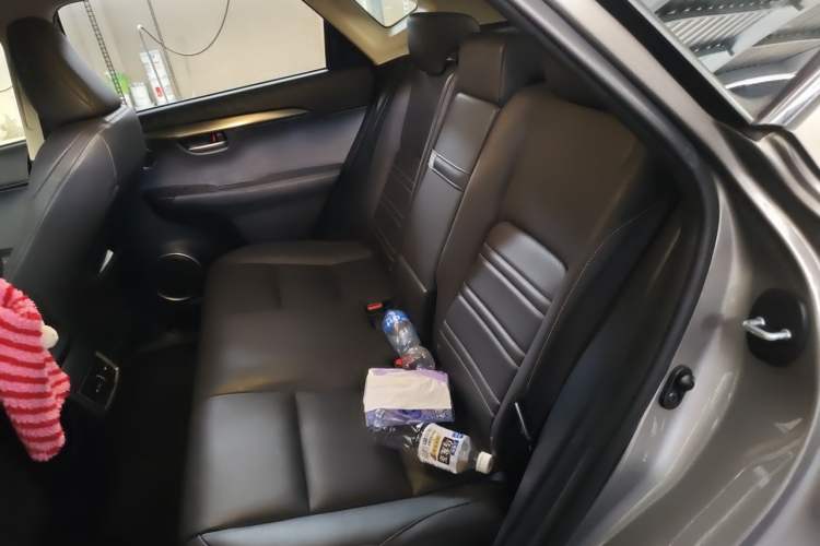 Used Lexus NX 2015 200T All-Wheel-Drive Fēngshàng Edition Left Rear Seat