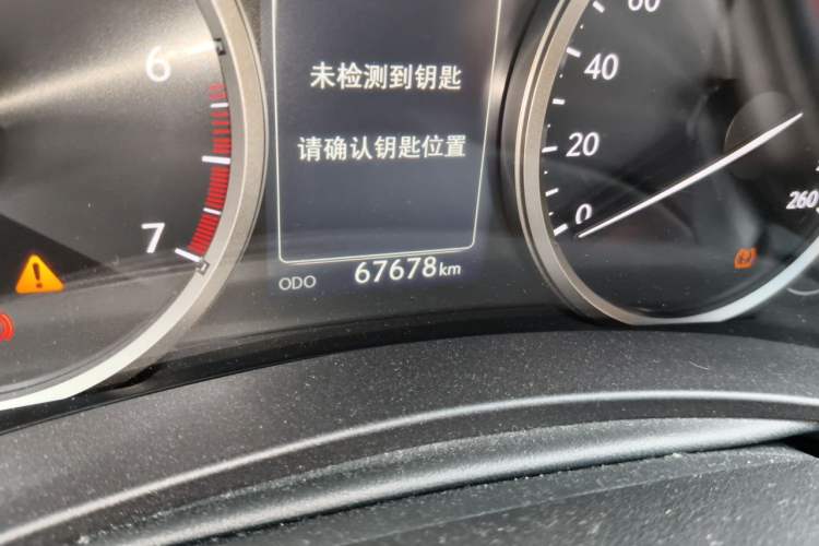 Used Lexus NX 2015 200 All-Wheel Drive Fēngshàng Edition Odometer Close Up