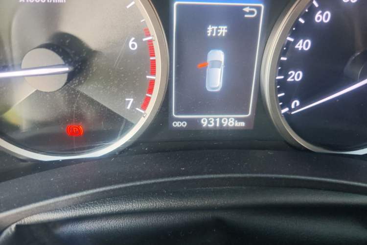 Used Lexus NX 2015 200T All-Wheel-Drive Fēngshàng Edition Odometer Close Up