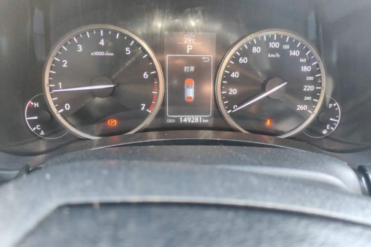 Used Lexus NX 2015 200 Front-Wheel Drive X-Trail SE Edition Odometer Close Up