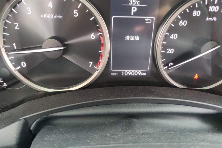Used Lexus NX 2015 200T All-Wheel-Drive Fēngshàng Edition Odometer Close Up