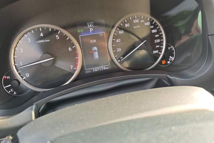 Used Lexus NX 2015 200 All-Wheel Drive Fēngshàng Edition Odometer Close Up