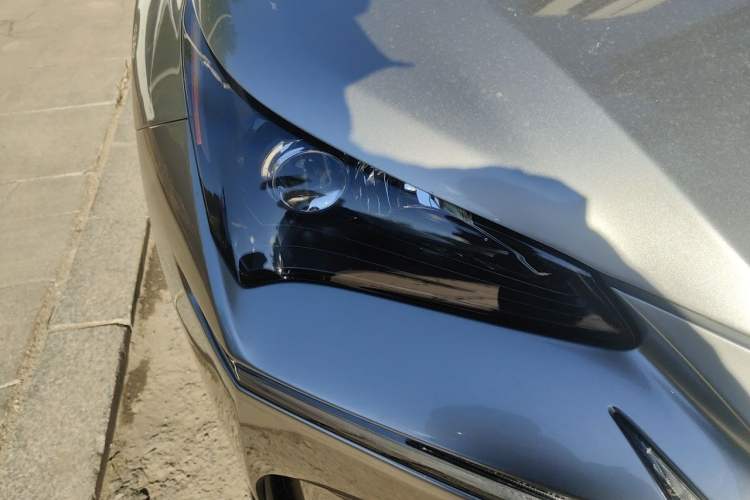 Used Lexus NX 2015 200 Front-Wheel Drive X-Trail SE Edition Right Front Headlight