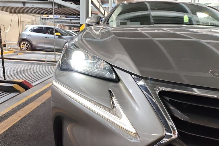 Used Lexus NX 2015 200T All-Wheel-Drive Fēngshàng Edition Right Front Headlight