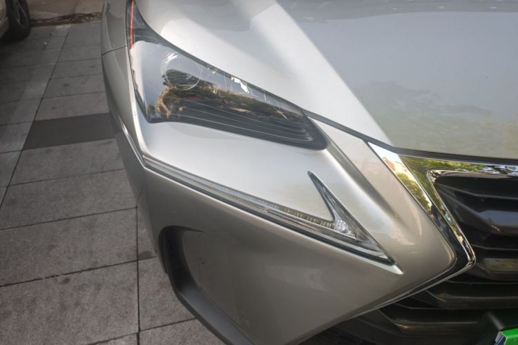 Used Lexus NX 2015 200T All-Wheel-Drive Fēngshàng Edition Right Front Headlight