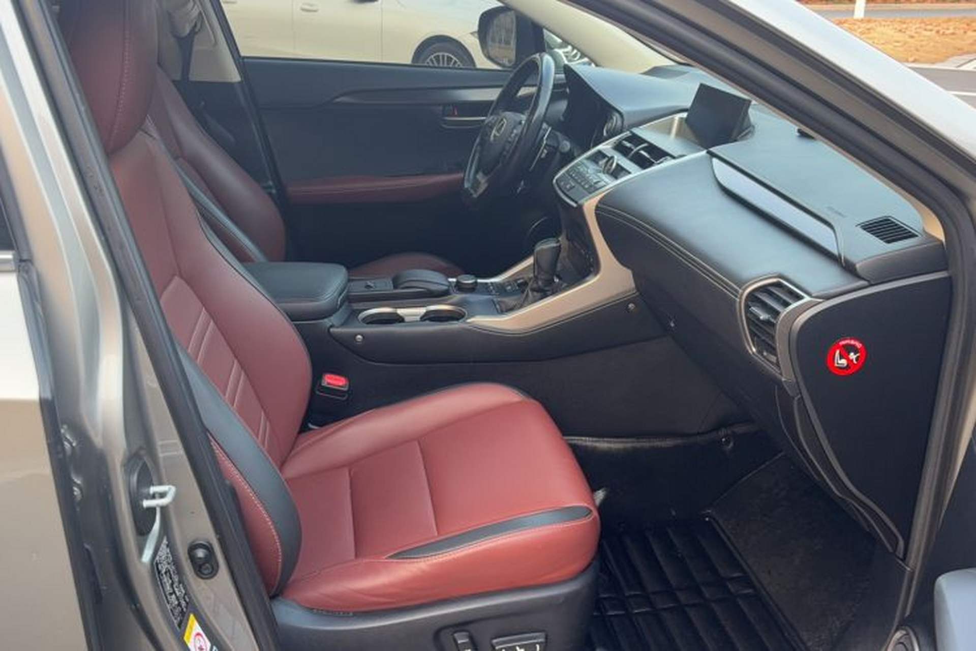 Used Lexus NX 2015 200T All-Wheel-Drive Fēngshàng Edition Right Front Seat