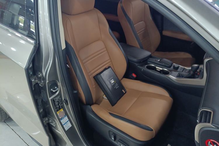 Used Lexus NX 2015 200T All-Wheel-Drive Fēngshàng Edition Right Front Seat