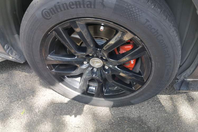 Used Lexus NX 2015 200T All-Wheel-Drive Fēngshàng Edition Right Front Wheel Hub