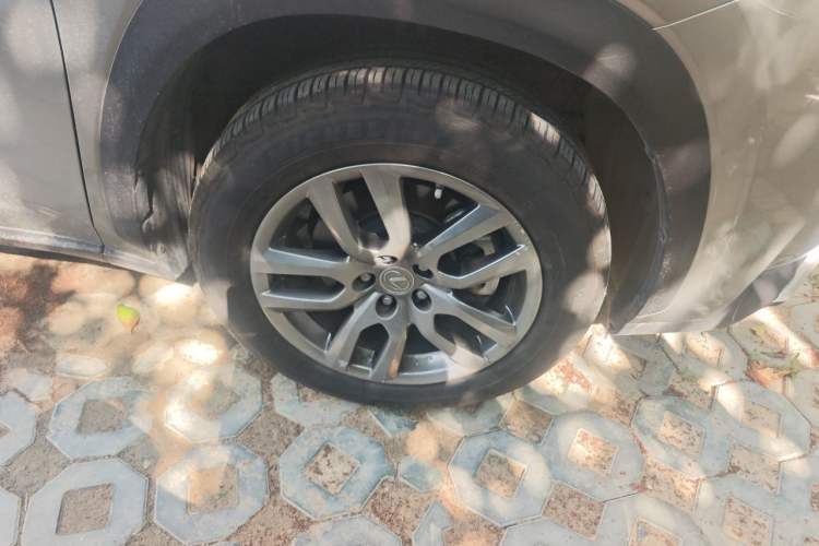Used Lexus NX 2015 200T All-Wheel-Drive Fēngshàng Edition Right Front Wheel Hub