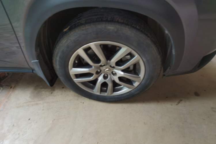 Used Lexus NX 2015 200T All-Wheel-Drive Fēngshàng Edition Right Front Wheel Hub