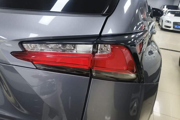 Used Lexus NX 2015 200T All-Wheel-Drive Fēngshàng Edition Right Rear Taillight