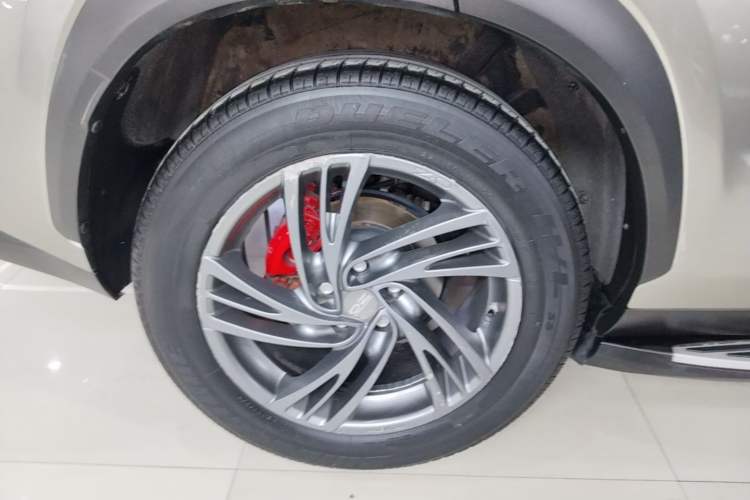 Used Lexus NX 2015 300h All-Wheel-Drive Fēngzhì Edition Right Rear Wheel Hub