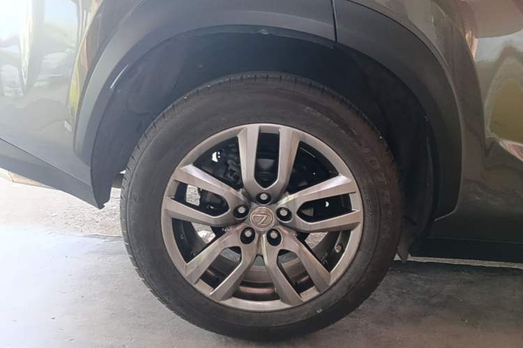 Used Lexus NX 2015 200T All-Wheel-Drive Fēngshàng Edition Right Rear Wheel Hub