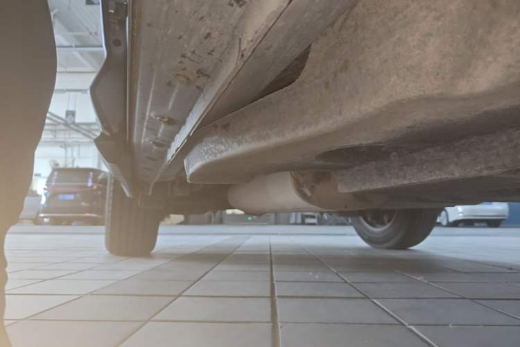 Used Lexus NX 2015 200 Front-Wheel Drive X-Trail SE Edition Right Side Sill
