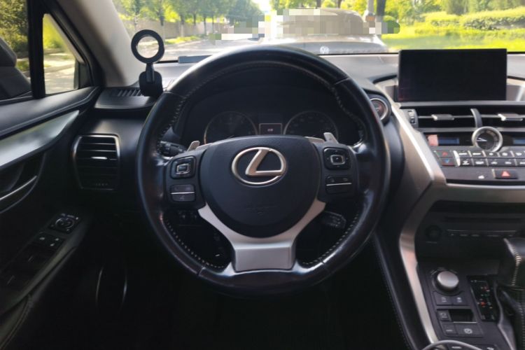 Used Lexus NX 2015 200T All-Wheel-Drive Fēngshàng Edition Steering Wheel