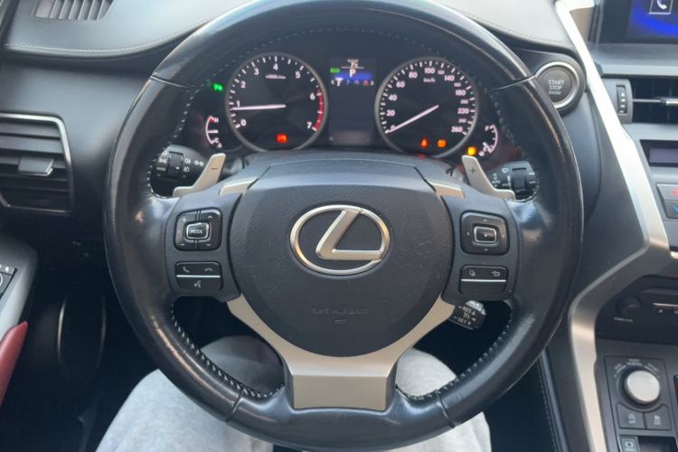 Used Lexus NX 2015 200T All-Wheel-Drive Fēngshàng Edition Steering Wheel