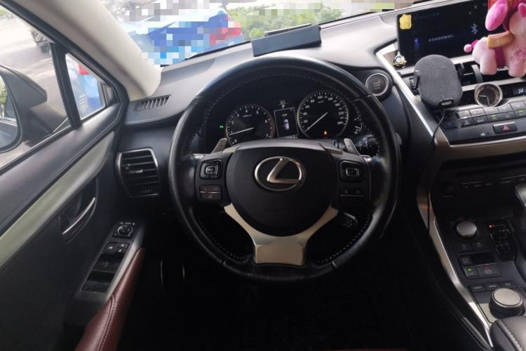 Used Lexus NX 2015 200T All-Wheel-Drive Fēngshàng Edition Steering Wheel