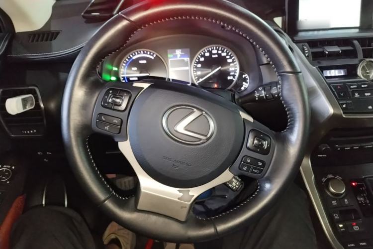 Used Lexus NX 2015 300h All-Wheel-Drive Fēngzhì Edition Steering Wheel