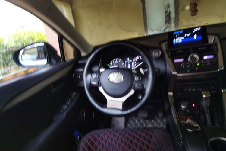 Used Lexus NX 2015 200T All-Wheel-Drive Fēngshàng Edition Steering Wheel